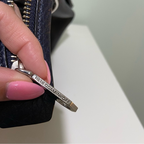 ❌SOLD❌Rebecca Minkoff Regan Satchel - Picture 8 of 16